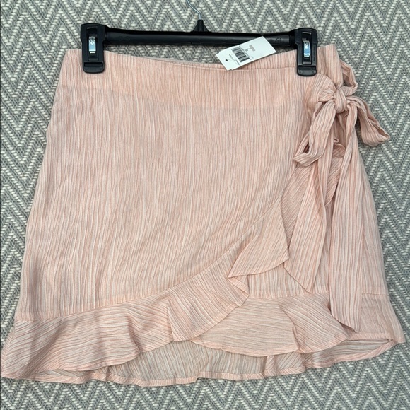 Line & Dot Dresses & Skirts - Line & Dot Revolve Pink Ribbed Ruffle Wrap Mini Skirt Size S NWT